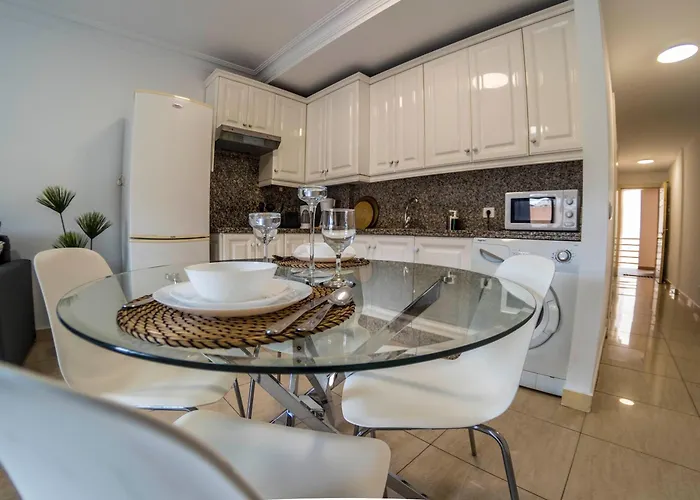 Marte - Universo Vacacional Los Cristianos (Tenerife)